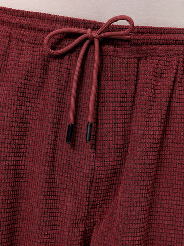 Men's Burgundy Loose Wide Leg Textured Mid-Rise Elasticated Cargo Joggers