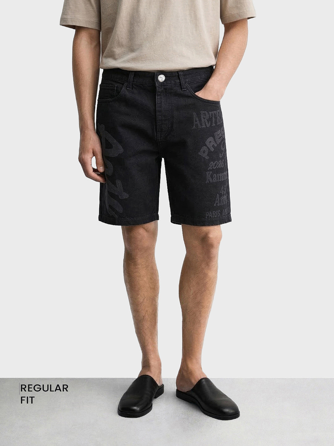 Men's Black Regular Fit Printed Retro Wear Shorts