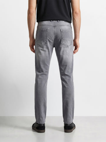 Men's Grey Slim Fit Solid Casual Jeans