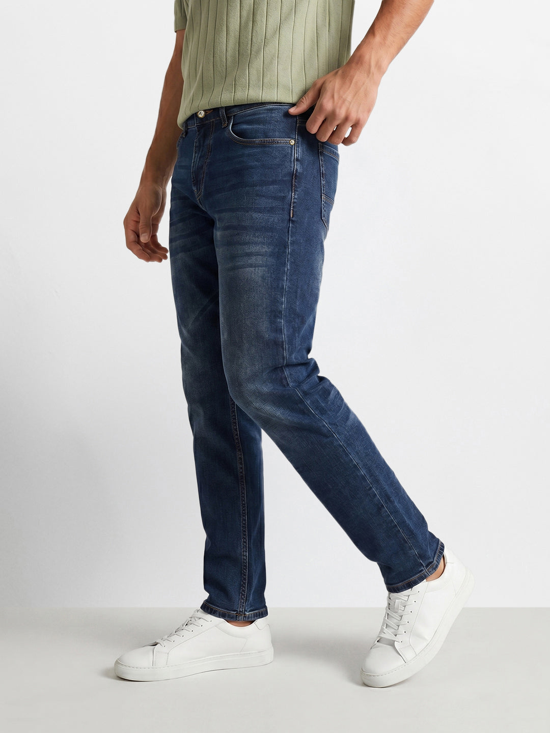 Men's Blue Slim Fit Solid Casual Jeans