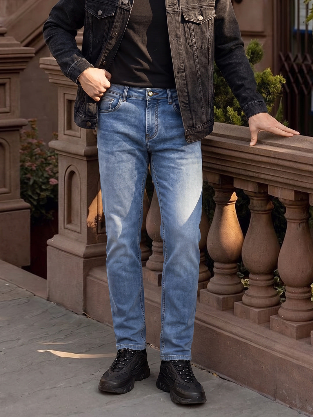 Men's Blue Slim Fit Solid Casual Jeans