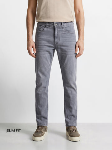 Men's Grey Slim Fit Solid Casual Jeans