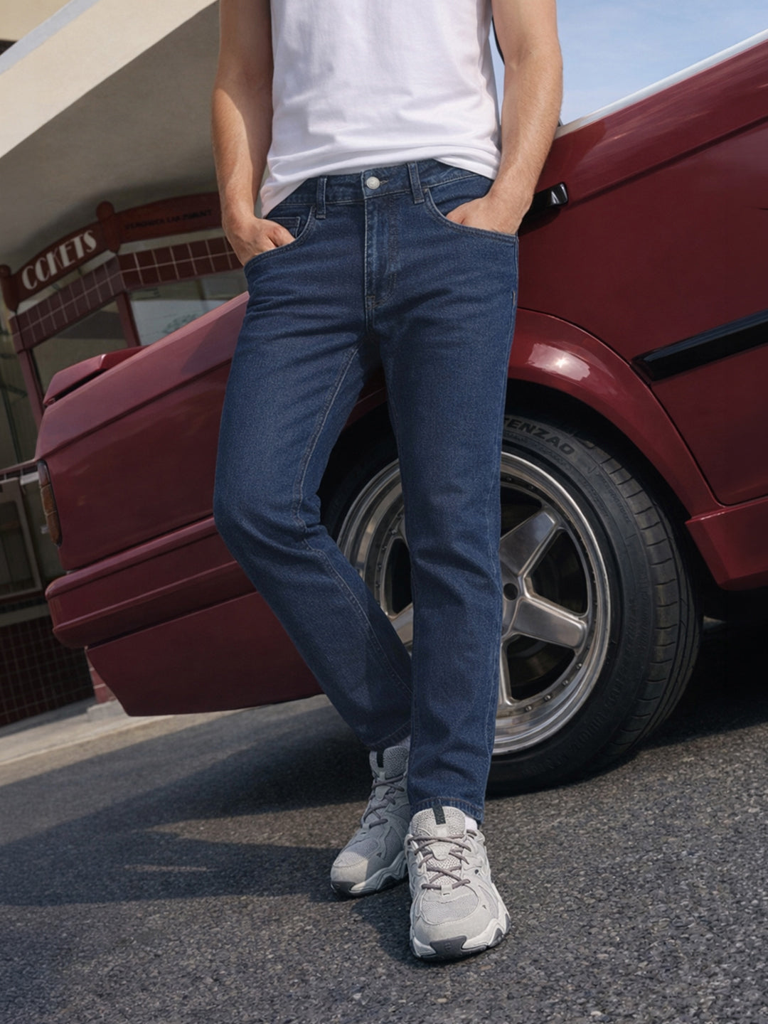 Men's Blue Slim Fit Solid Casual Jeans