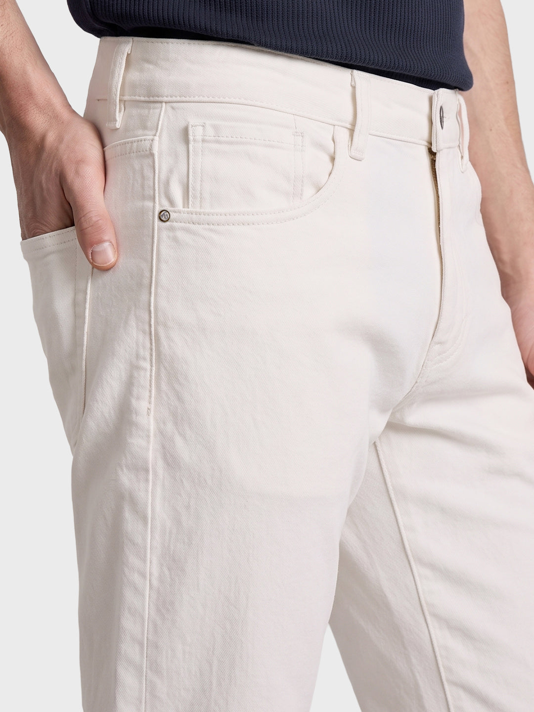 Men's White Slim Fit Solid Casual Jeans
