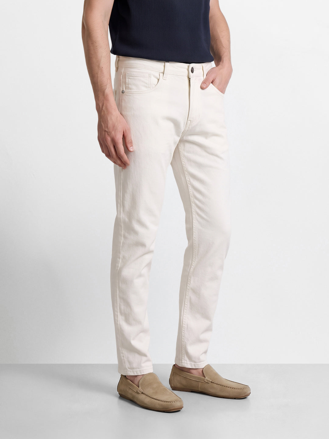 Men's White Slim Fit Solid Casual Jeans