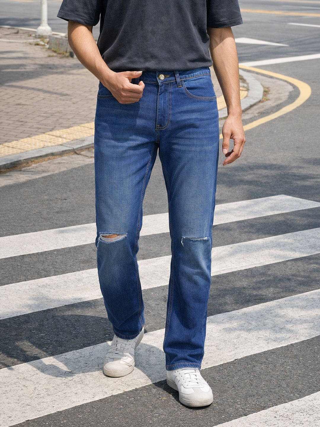 Men's Blue Slim Straight Fit Solid Casual Jeans