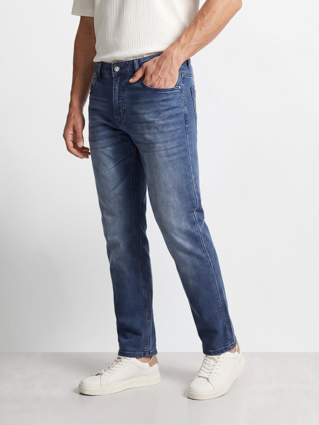 Men's Blue Slim Straight Fit Solid Casual Jeans