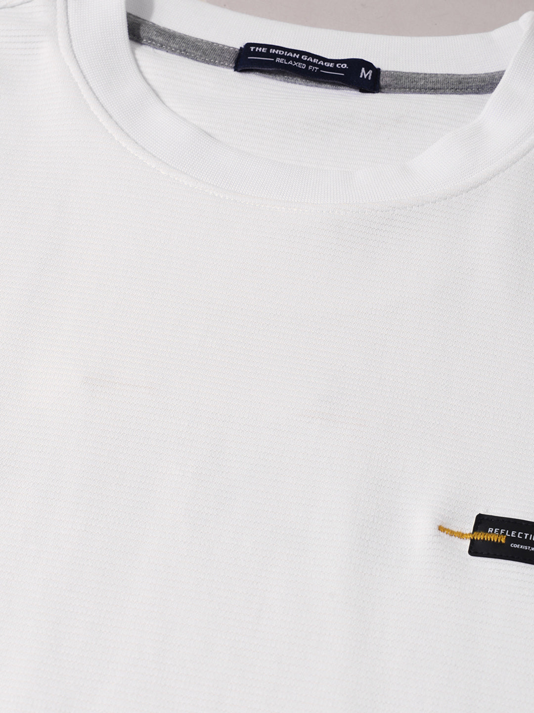 Men's White Relaxed Fit Solid Casual T-Shirts