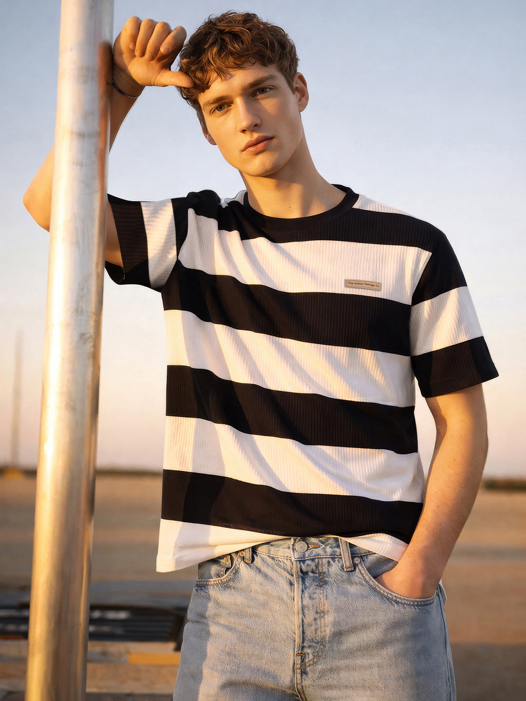 Men's Black Relaxed Fit Solid Casual T-Shirts