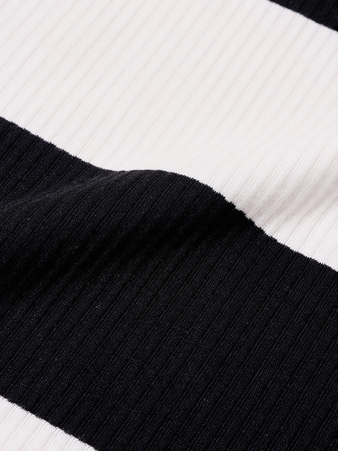 Men's Black Relaxed Fit Solid Casual T-Shirts