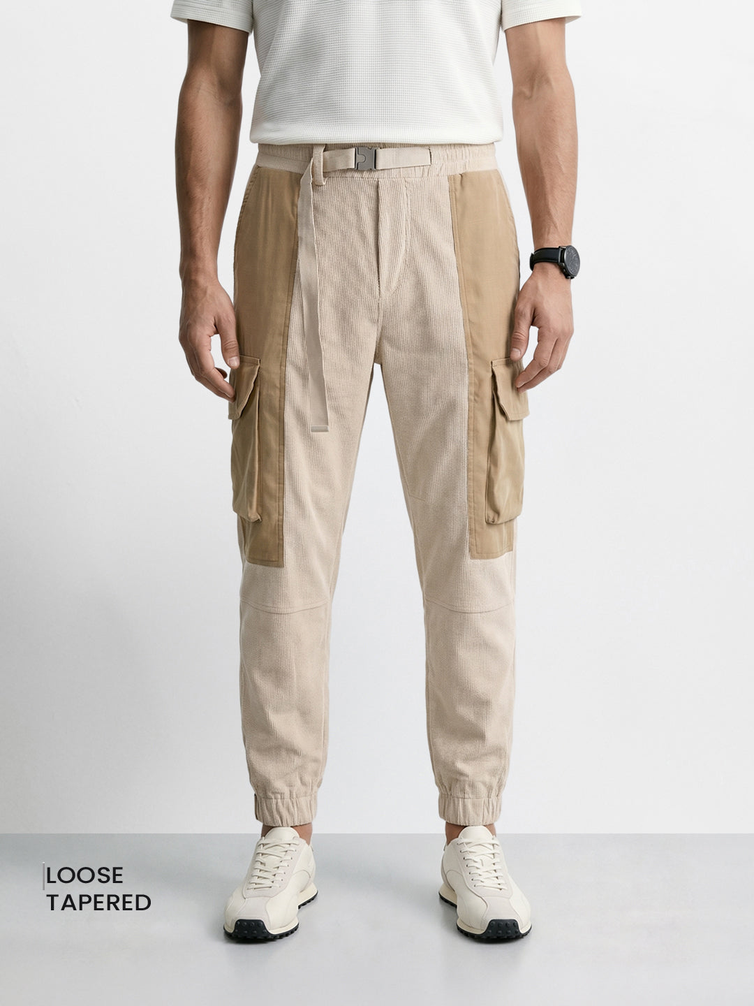 Men's White Loose Tapered Fit Solid Casual Jogger