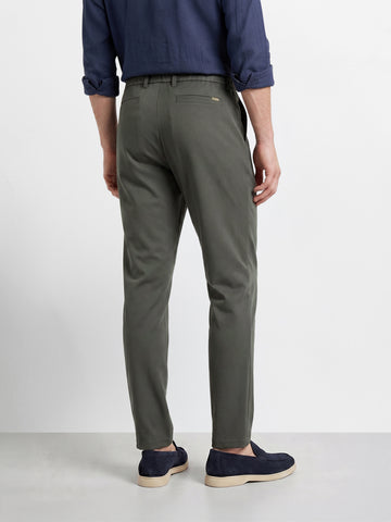 Men's Olive Regular Fit Solid Casual Trousers