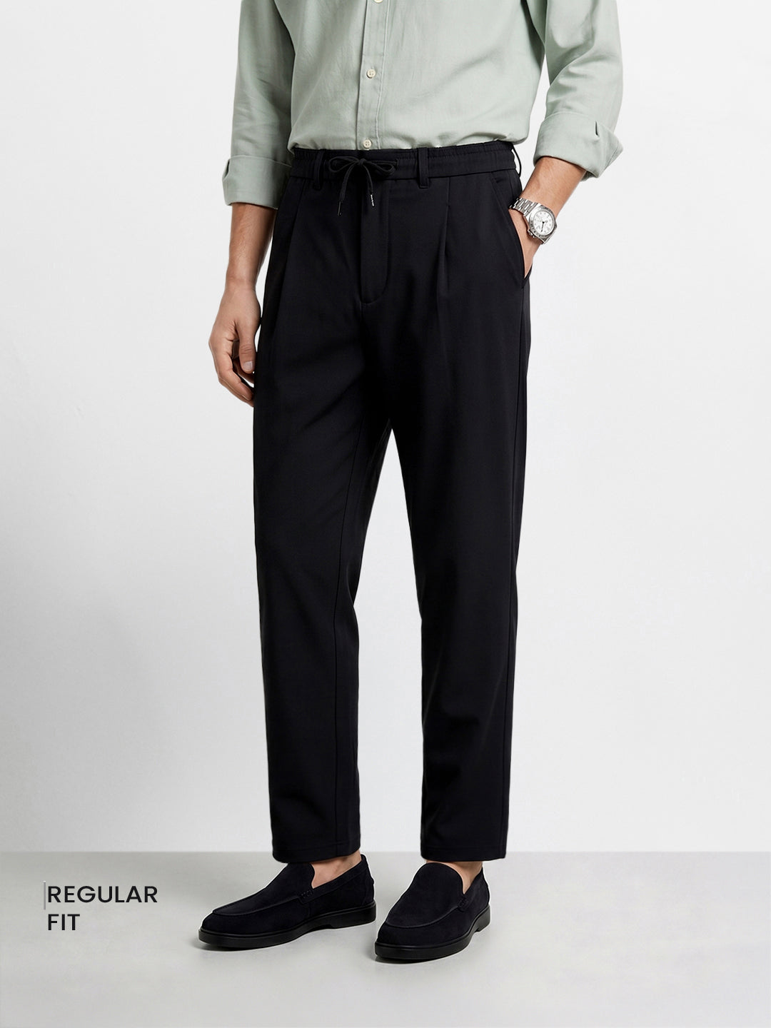 Men's Black Regular Fit Solid Casual Trousers