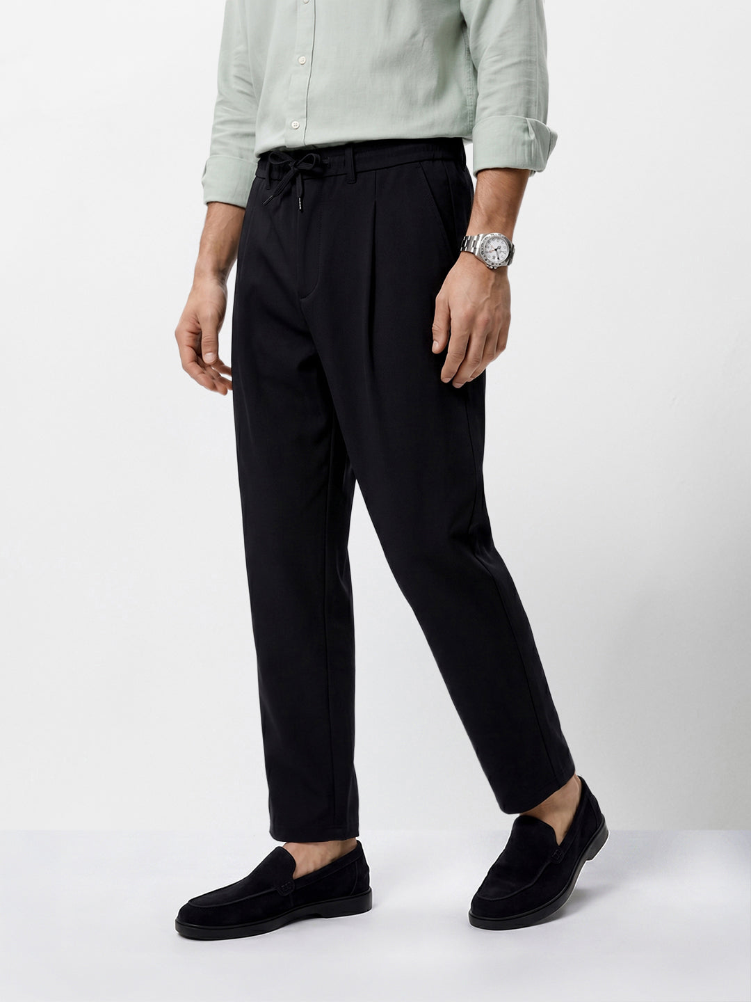 Men's Black Regular Fit Solid Casual Trousers