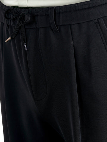 Men's Black Regular Fit Solid Casual Trousers