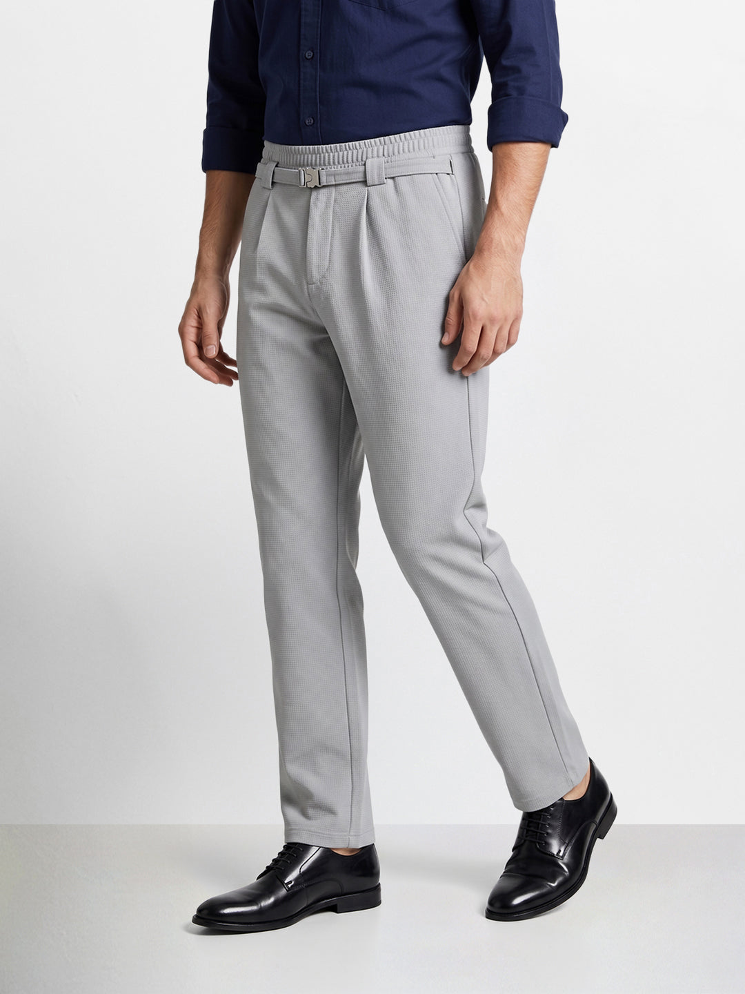 Men's Grey Relaxed Straight Fit Solid Casual Trousers