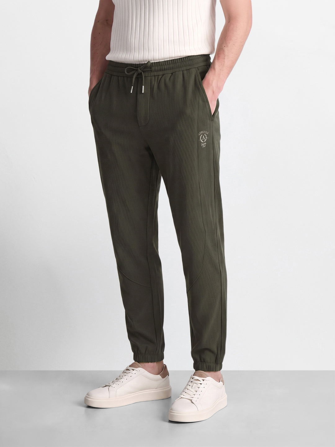Men's Green Relaxed Fit Solid Casual Joggers