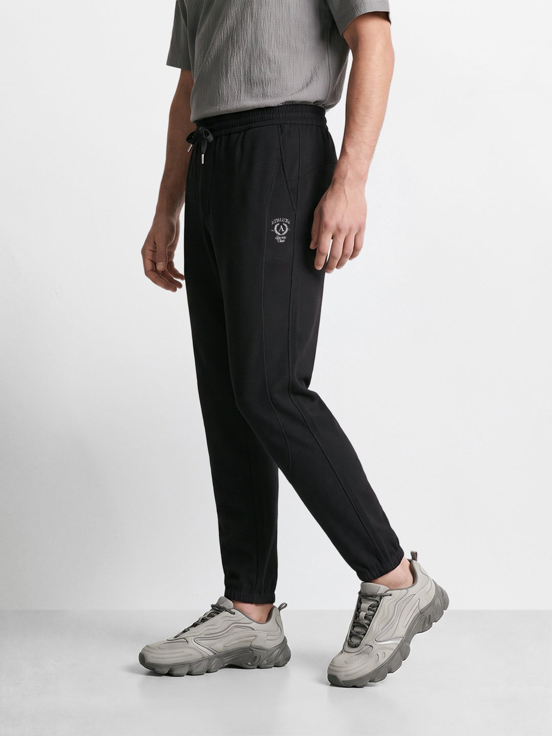Men's Black Relaxed Fit Solid Casual Joggers