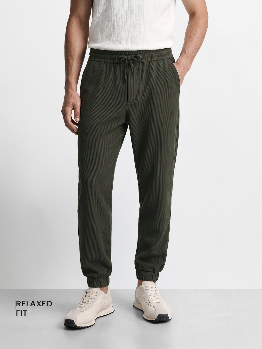 Men's Olive Relaxed Fit Solid Casual Joggers