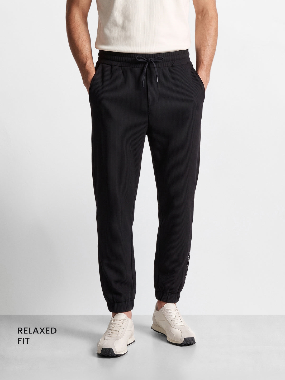 Men's Black Relaxed Fit Solid Casual Jogger