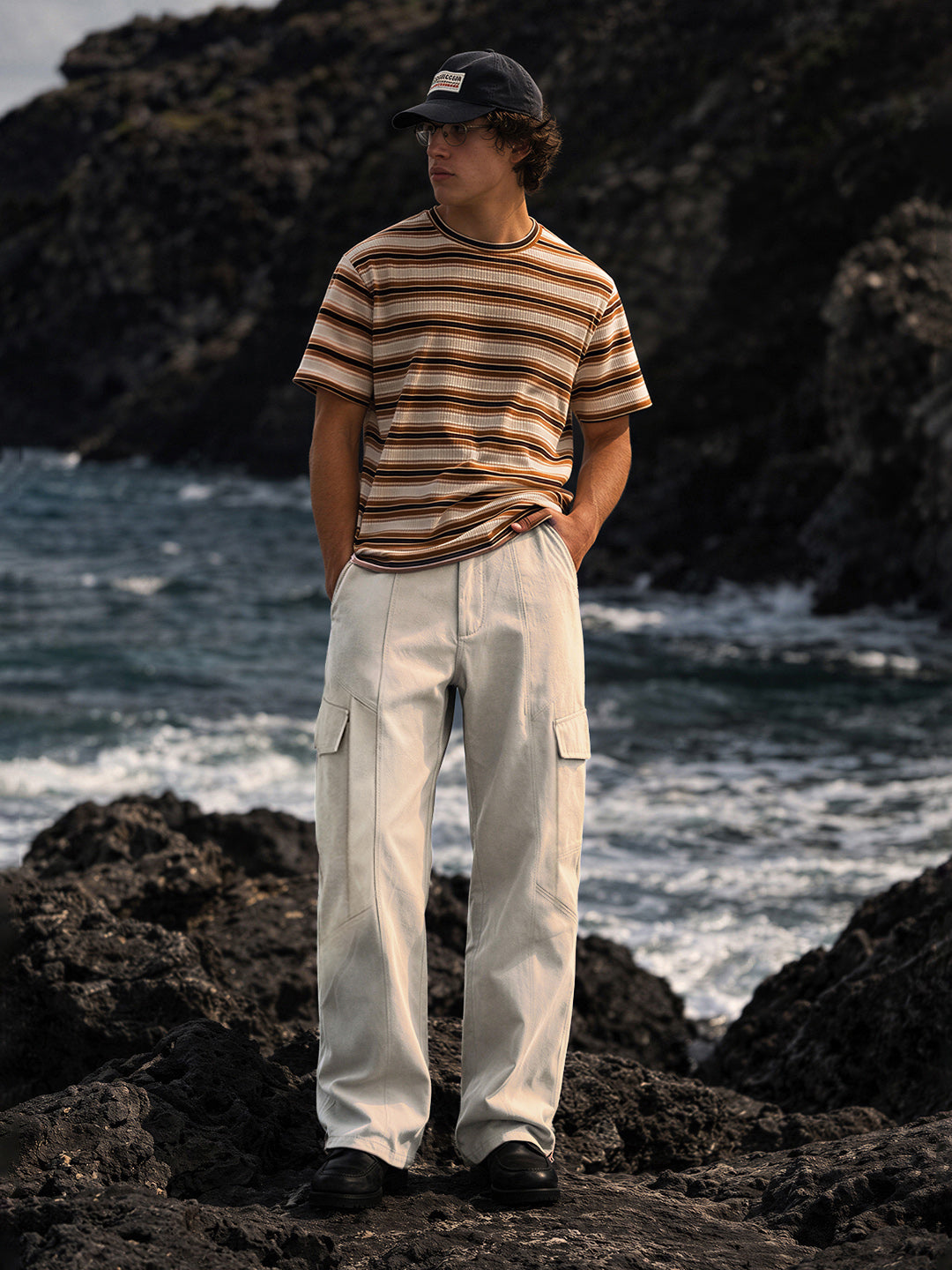 Men's Beige Relaxed Fit Solid Utility Cargo