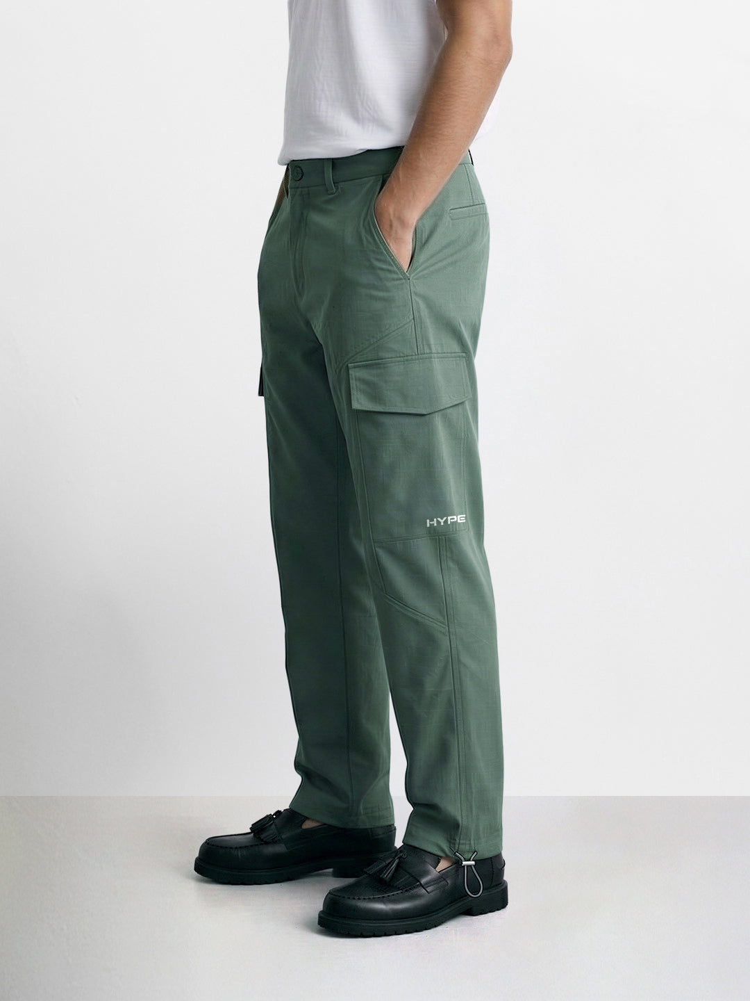 Men's Green Relaxed Fit Solid Utility Cargo