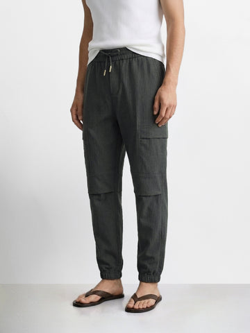 Men's Grey Relaxed Fit Solid Casual Joggers