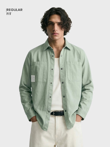Men's Green Regular Fit Solid Casual Shirt