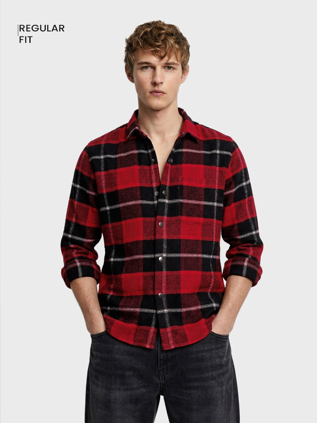 Men's Red Regular Fit Checked Casual Shirt