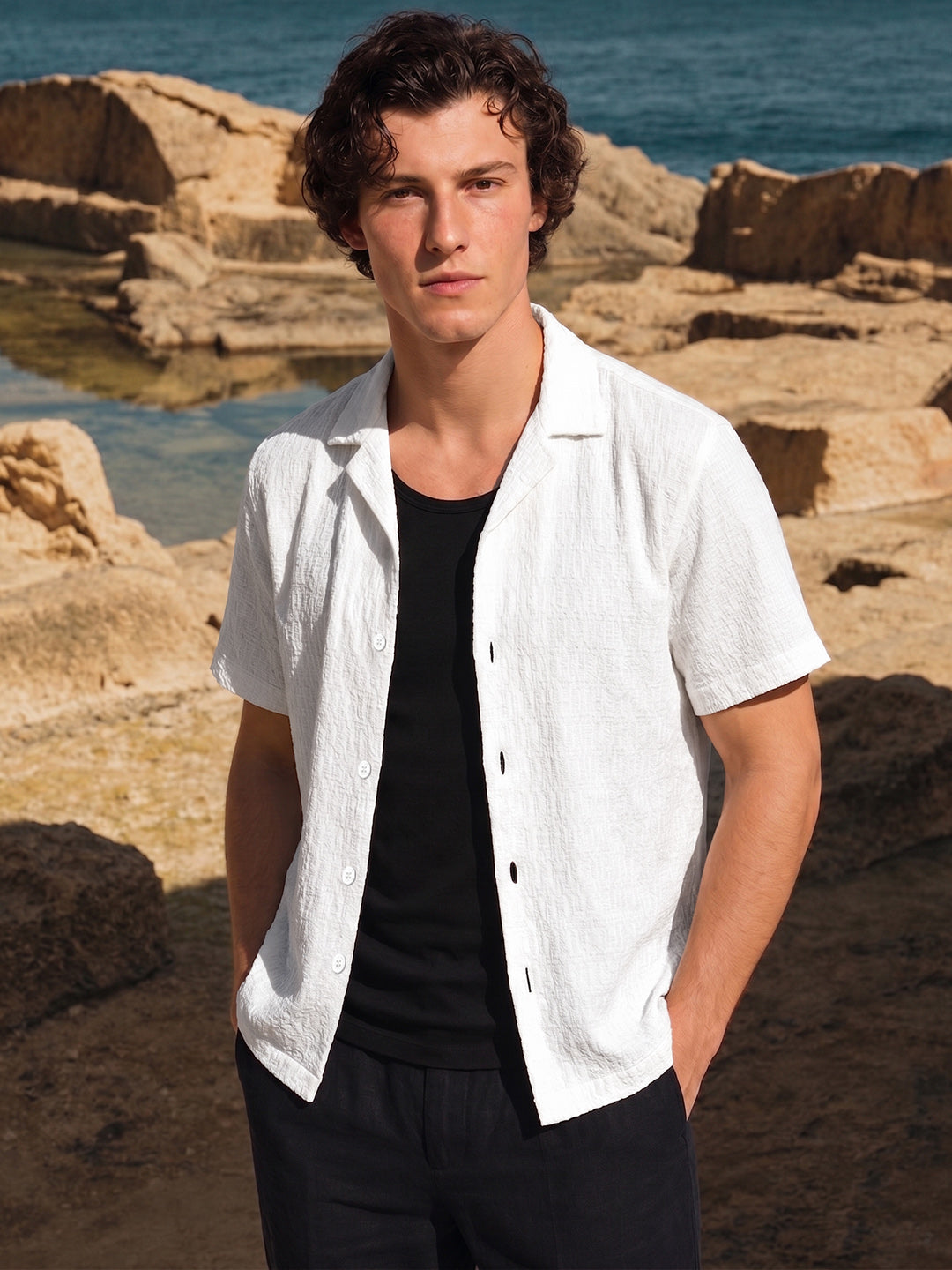 Men's White Relaxed Fit Solid Casual Shirt