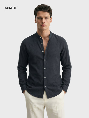 Men's Black Slim Fit Solid Casual Shirt