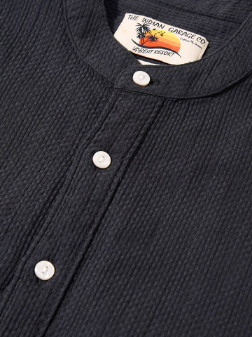 Men's Black Slim Fit Solid Casual Shirt