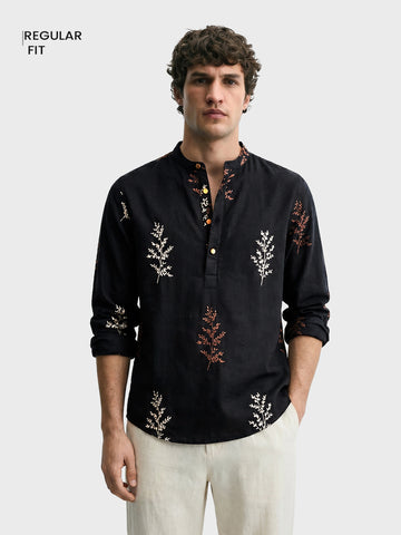 Men's Black Relaxed Fit Embroidered Casual Shirts