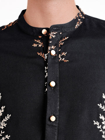 Men's Black Relaxed Fit Embroidered Casual Shirts