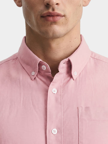 Men's Pink Slim Fit Solid Casual Shirt