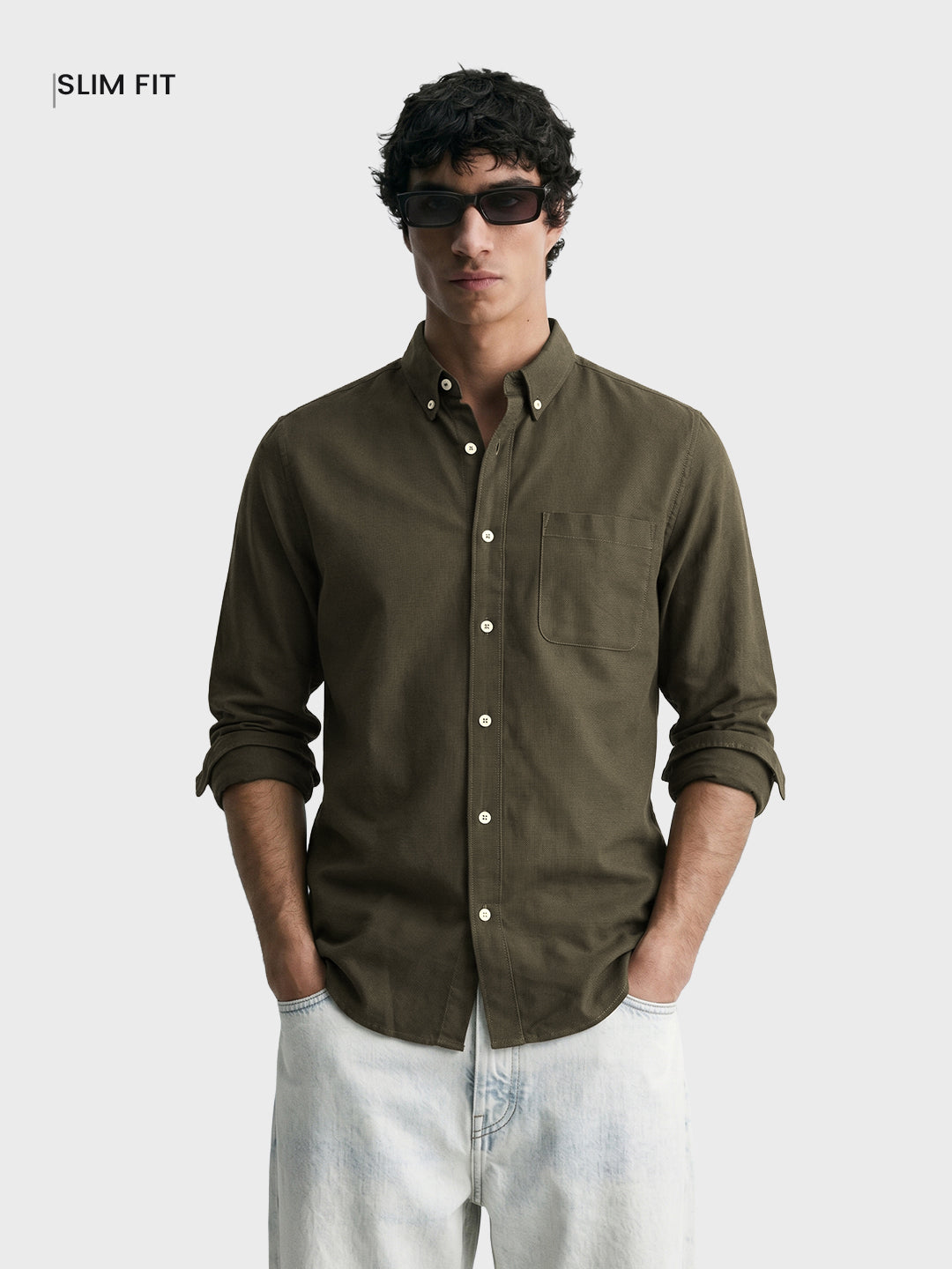 Men's Green Slim Fit Solid Casual Shirt