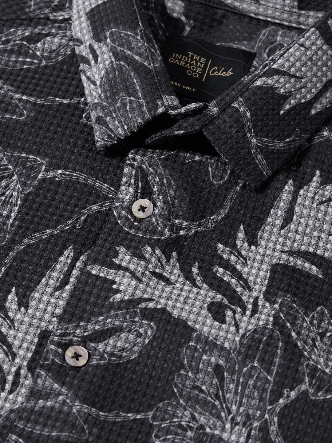 Men's Black Slim Fit Printed Casual Shirt