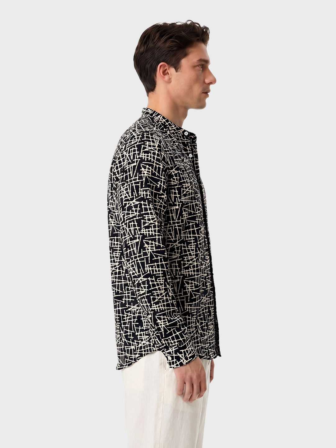 Men's Black Regular Fit Printed Casual Shirt