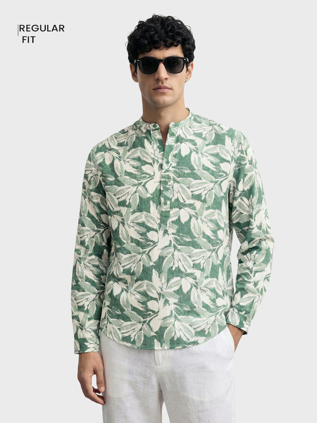 Men's Green Regular Fit Printed Casual Shirts