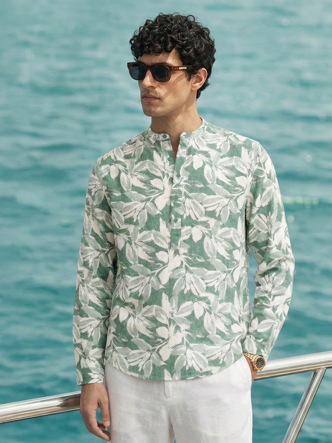 Men's Green Regular Fit Printed Casual Shirts