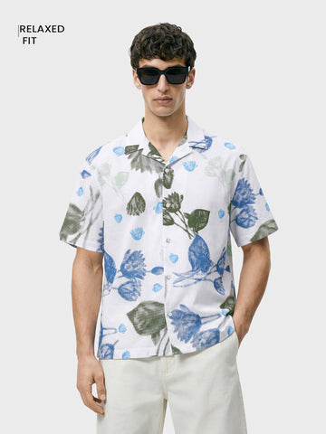 Men's White Relaxed Fit Printed Casual Shirts