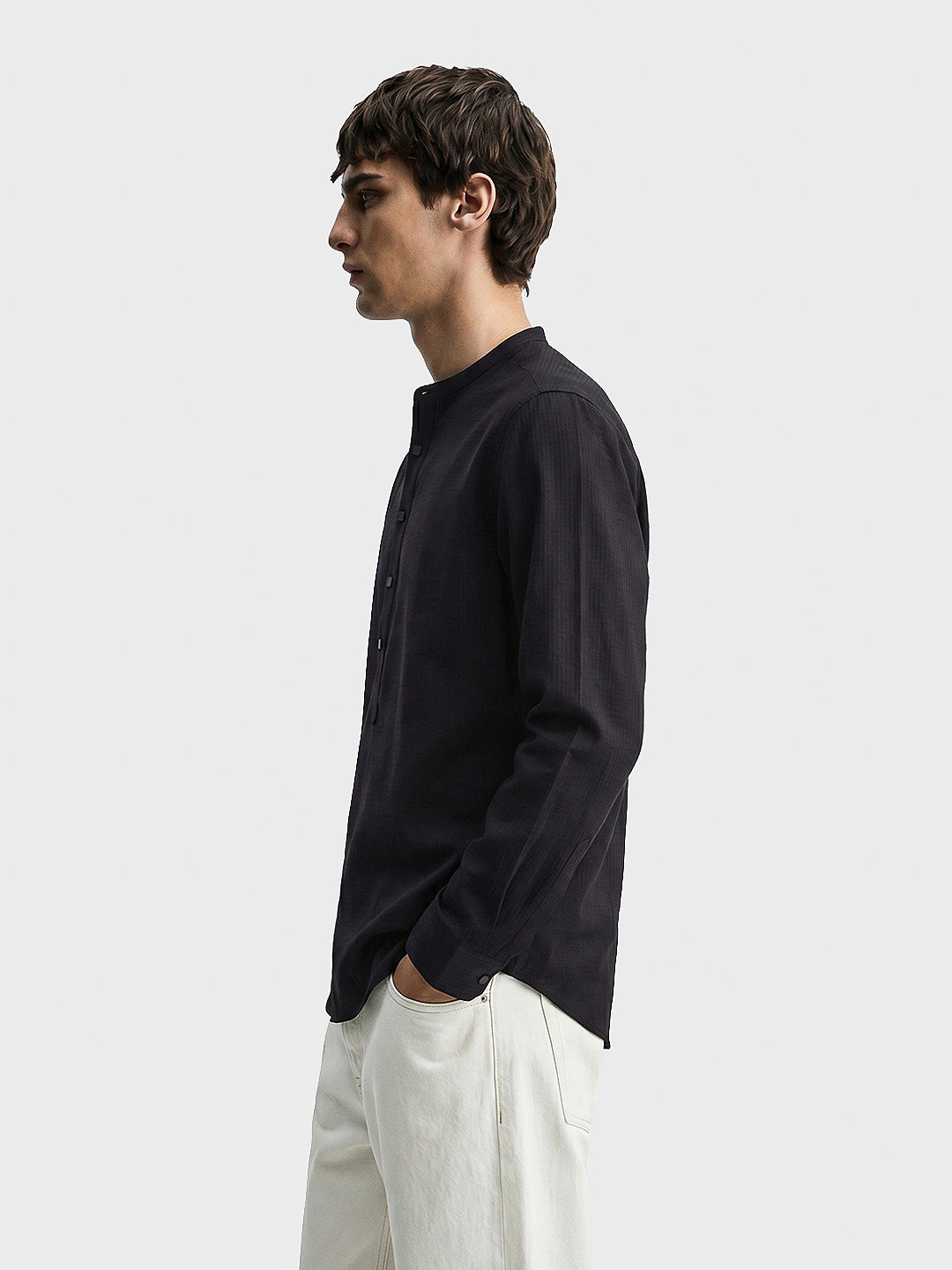 Men's Black Regular Fit Solid Casual Shirt
