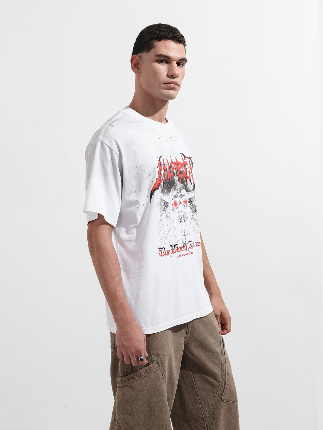 Men's White Relaxed Fit Graphic Street Wear T-Shirt