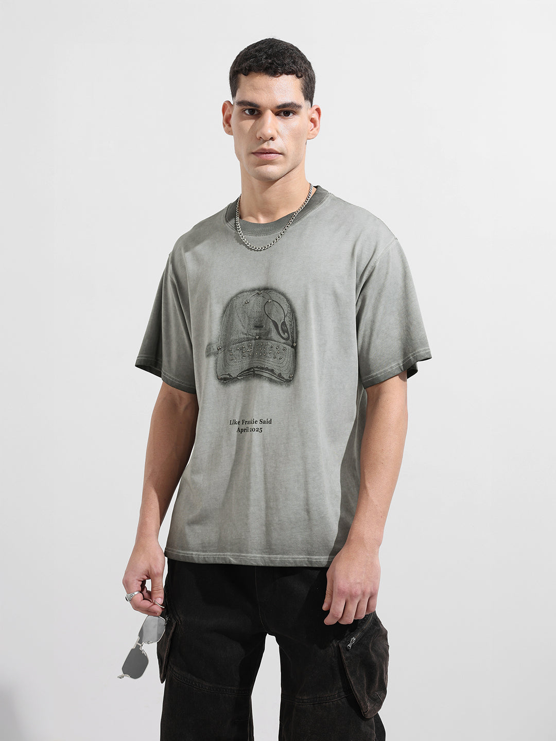 Men's Grey Relaxed Fit Graphic Street Wear T-Shirt