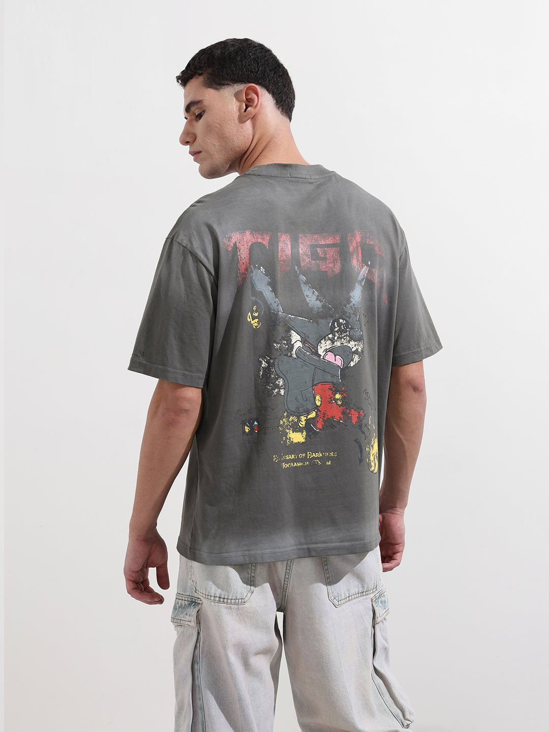 Men's Grey Relaxed Fit Graphic Street Wear T-Shirt