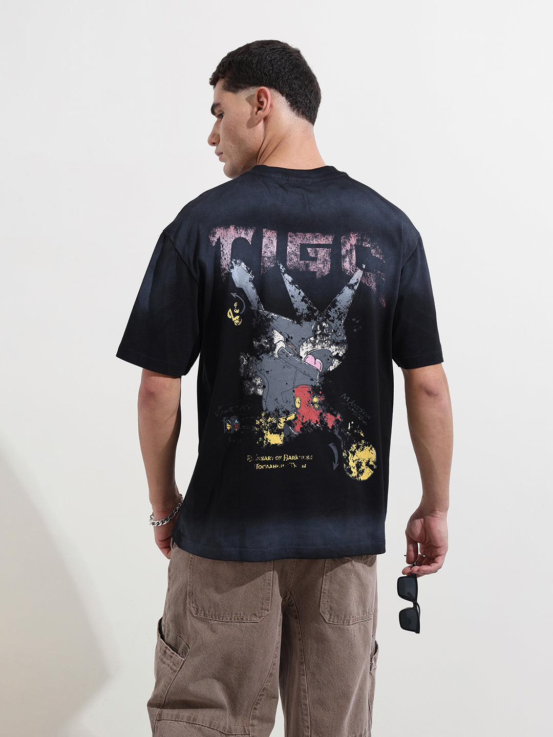 Men's Black Relaxed Fit Graphic Street Wear T-Shirt