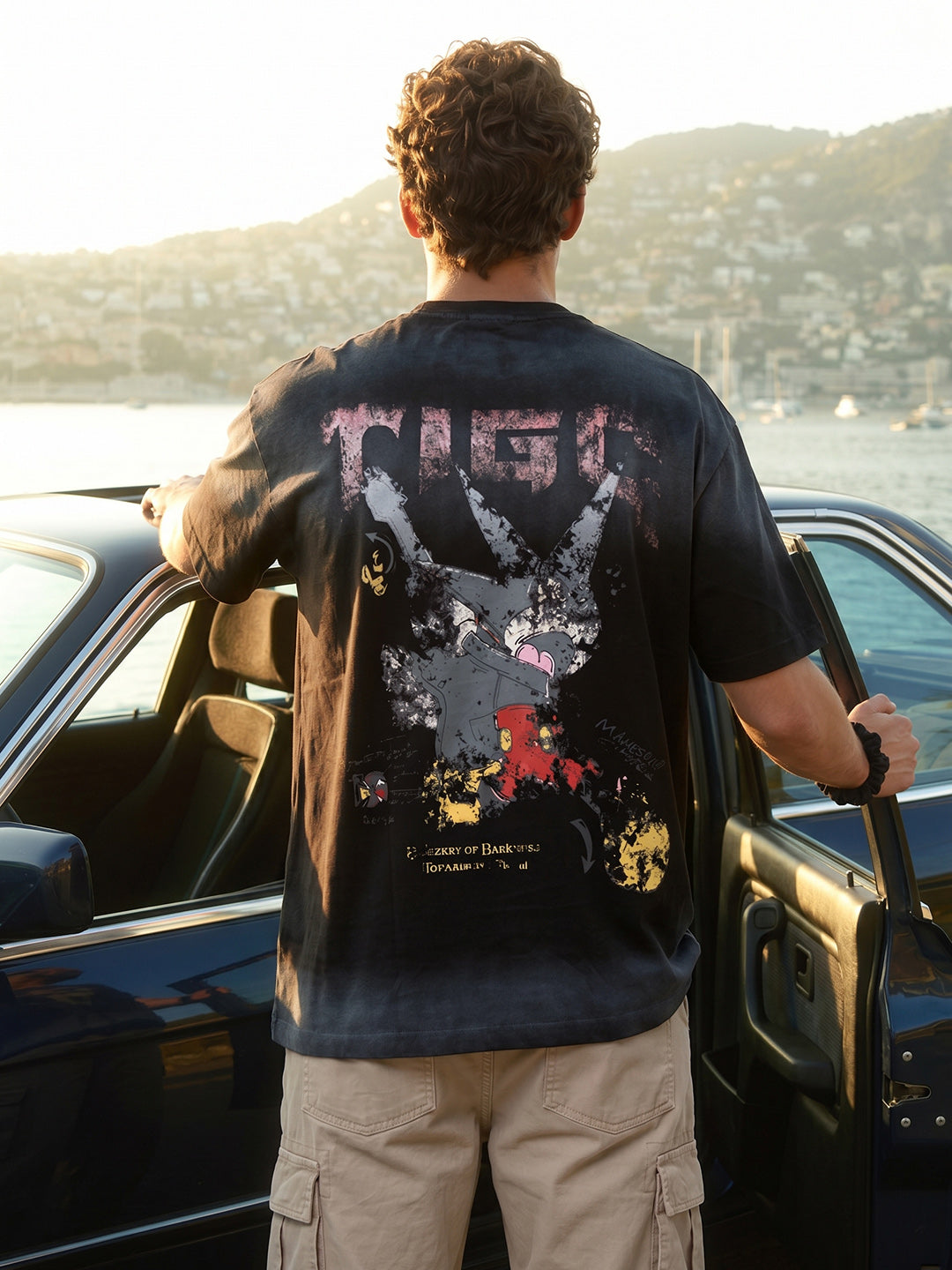 Men's Black Relaxed Fit Graphic Printed 240 GSM Street Wear T-Shirt
