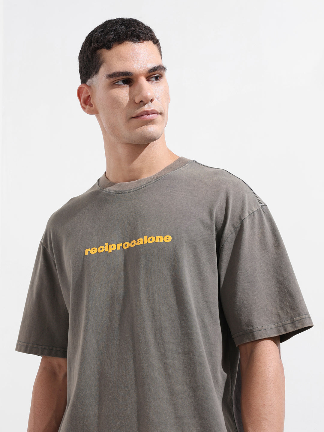 Men's Grey Relaxed Fit Graphic Street Wear T-Shirt