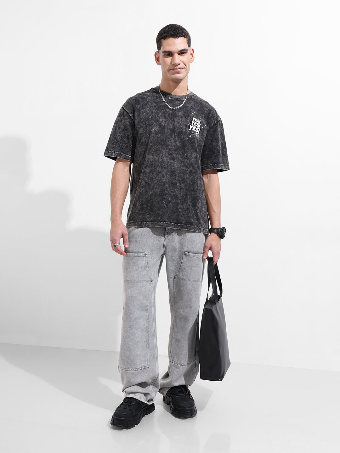 Men's Black Relaxed Fit Graphic Street Wear T-Shirt