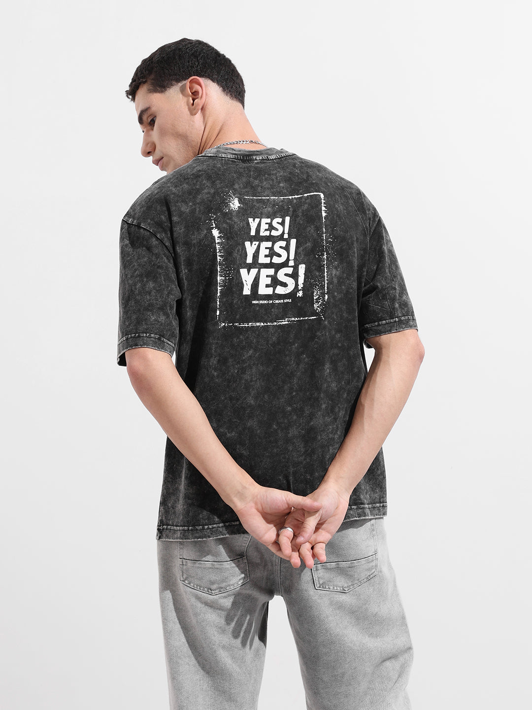 Men's Black Relaxed Fit Graphic Street Wear T-Shirt